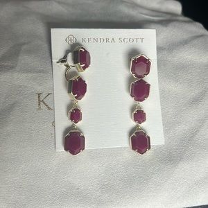 RARE! Kendra Scott Ruthie Earrings